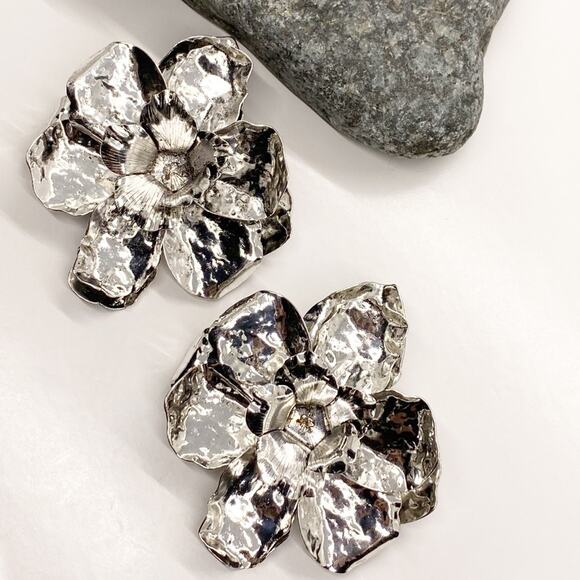 NEW Silver Flower Statement Earrings - Picture 1 of 14